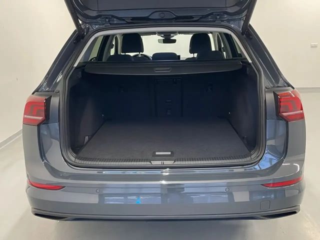 Volkswagen Golf 1.5 eTSI Life