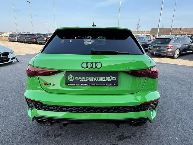 Audi RS3 Quattro S-Tronic Sedan