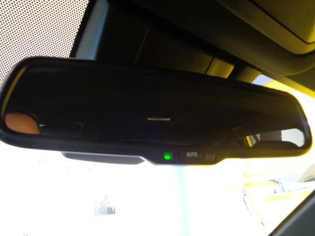 Suzuki Across E-Four Flash