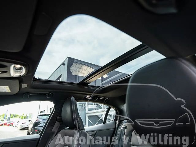 Volvo S60 AWD R-Design Recharge