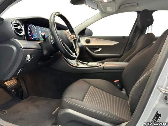 Mercedes-Benz E 300 AVANTGARDE Estate