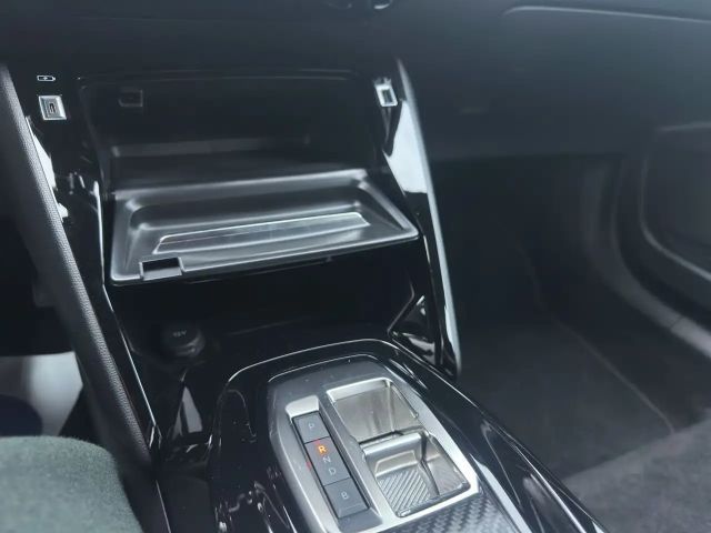 Peugeot E-2008 Allure Pack