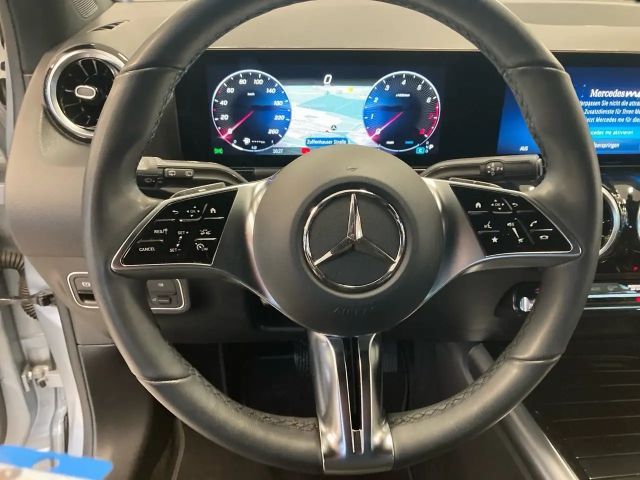 Mercedes-Benz GLA 180 Progressive