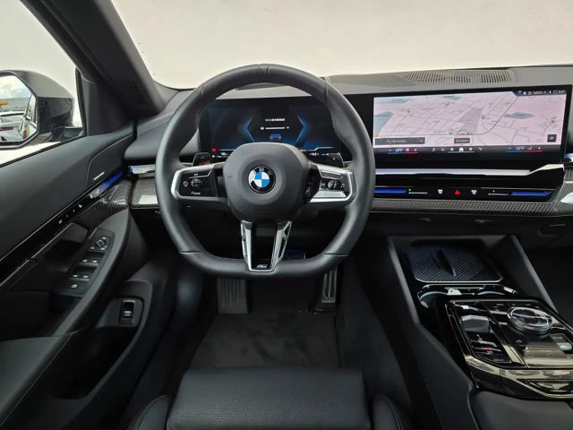 BMW 520 520i M-Sport Sedan