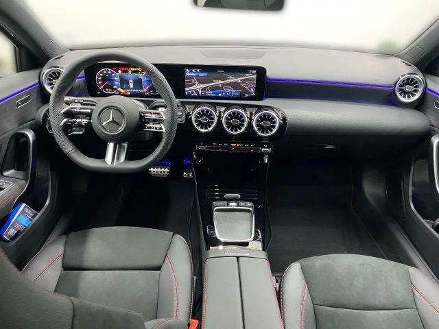 Mercedes-Benz A 180 AMG Line