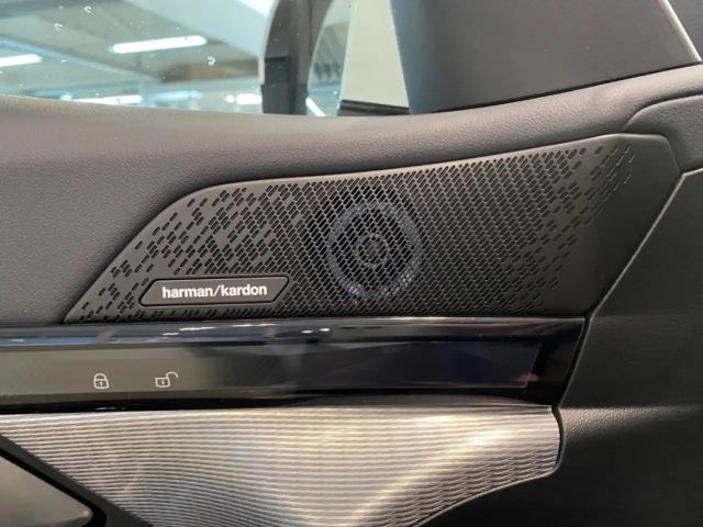 BMW 520 520i M-Sport Sedan