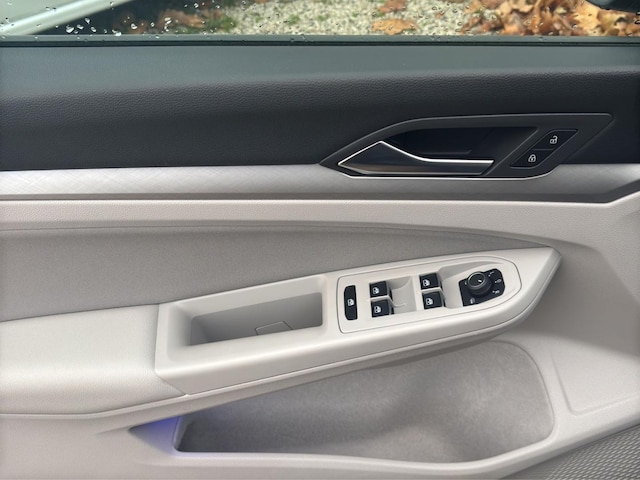 Volkswagen Golf 2.0 TDI DSG Life Variant