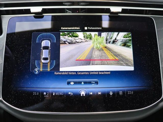 Mercedes-Benz E 200 AMG Line Sedan