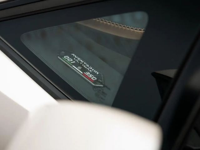 Lamborghini Aventador Ultimae/KAMERA/CARBON/GARANTIE 05/27