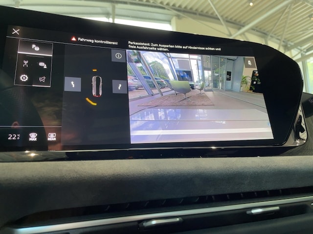 Audi A6 Avant Quattro S-Tronic