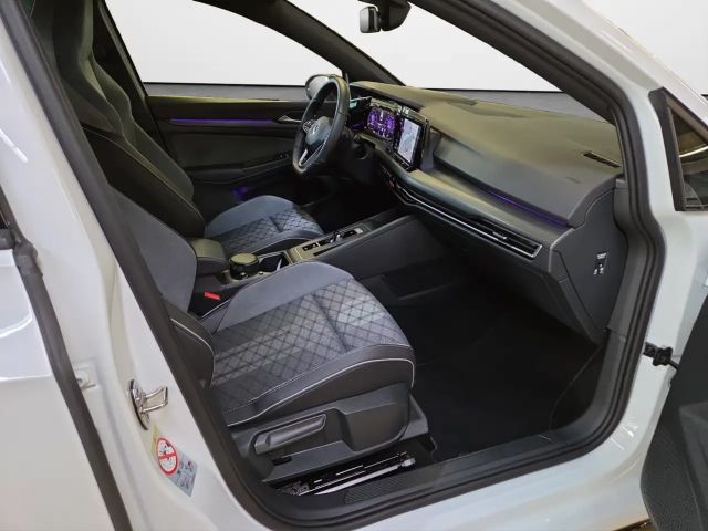 Volkswagen Golf 1.5 eTSI DSG R-Line