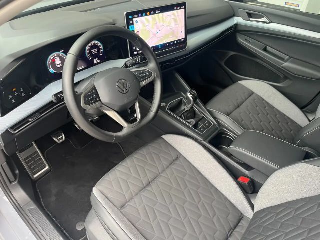 Volkswagen Golf 1.5 TSI Variant