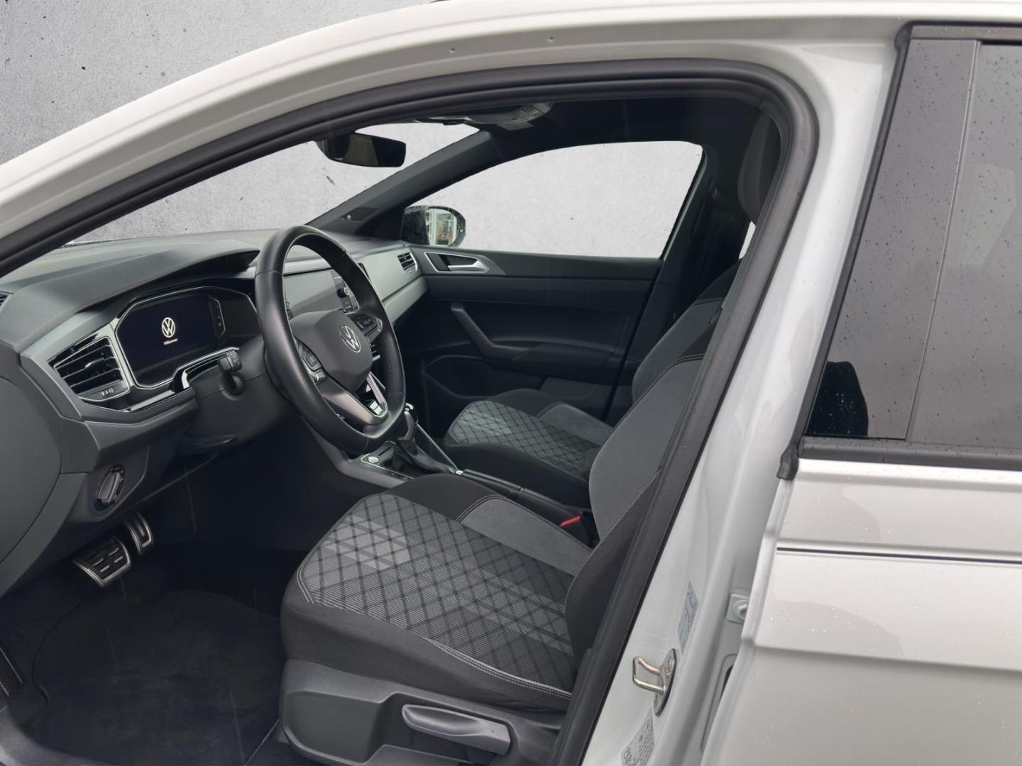 Volkswagen Taigo 1.5 TSI DSG R-Line