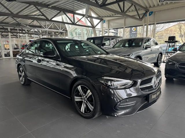 Mercedes-Benz C 200 AVANTGARDE C 200 d Sedan