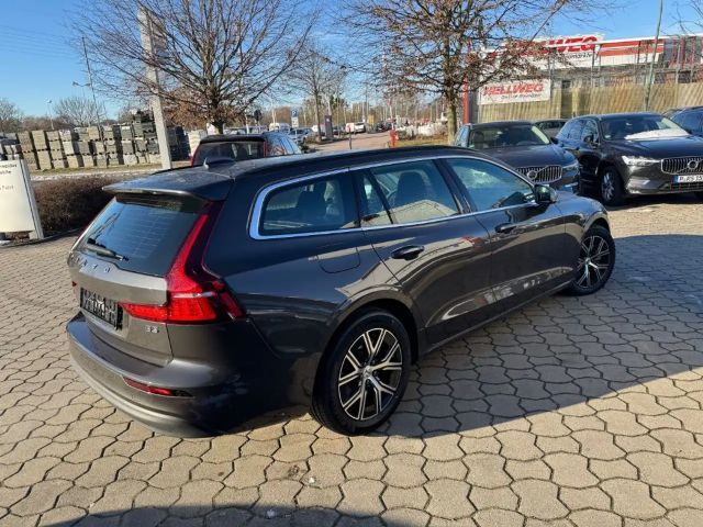 Volvo V60 Core