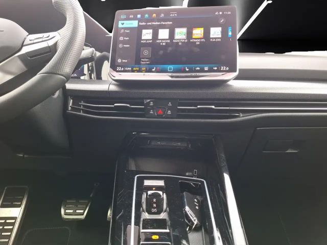 Volkswagen Golf DSG Golf VIII R-Line Variant