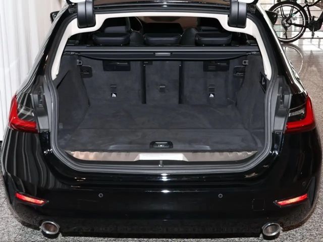 BMW 330 330e Touring xDrive