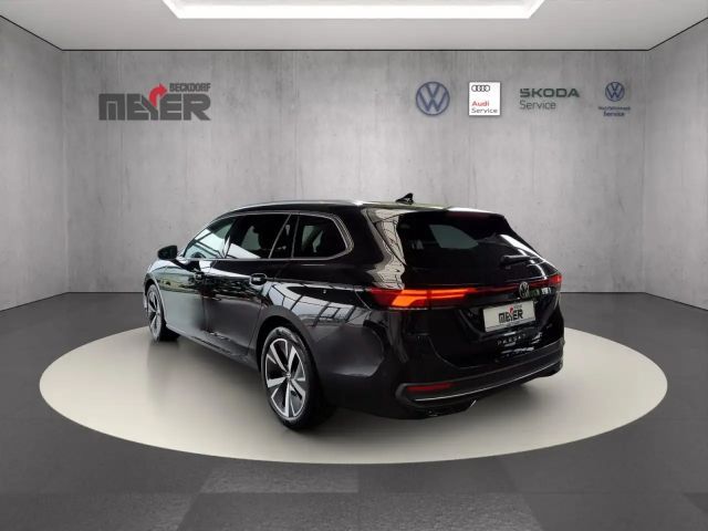 Volkswagen Passat 1.5 eTSI Business DSG Variant