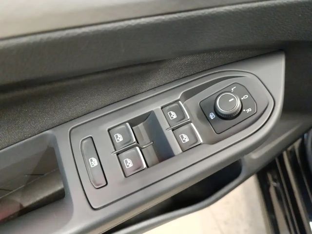 Volkswagen Golf 1.5 eTSI DSG Golf VIII Life