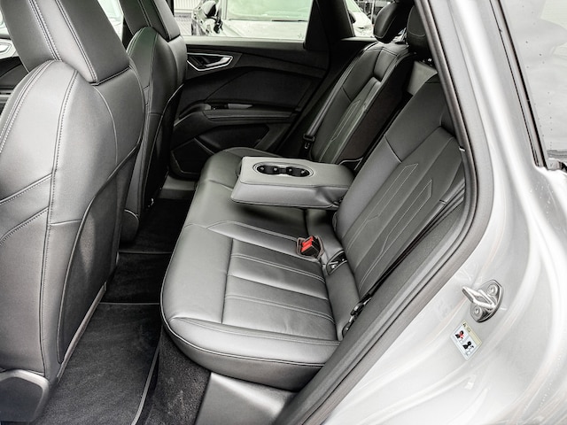 Audi Q4 e-tron SUV 45 e-tron Audi Q4 e-tron