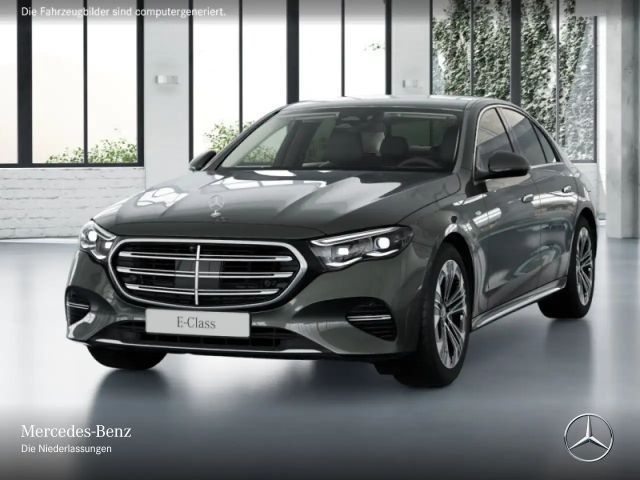 Mercedes-Benz E 300 E 300 e Sedan