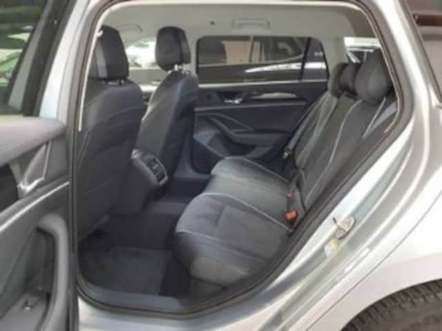 Volkswagen Passat 1.5 eTSI Business DSG