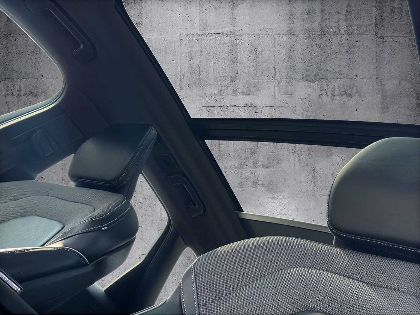 Volvo XC60 AWD R-Design Recharge T6