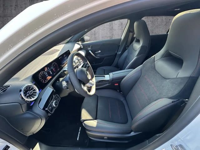 Mercedes-Benz A 200 A 200 d AMG Line