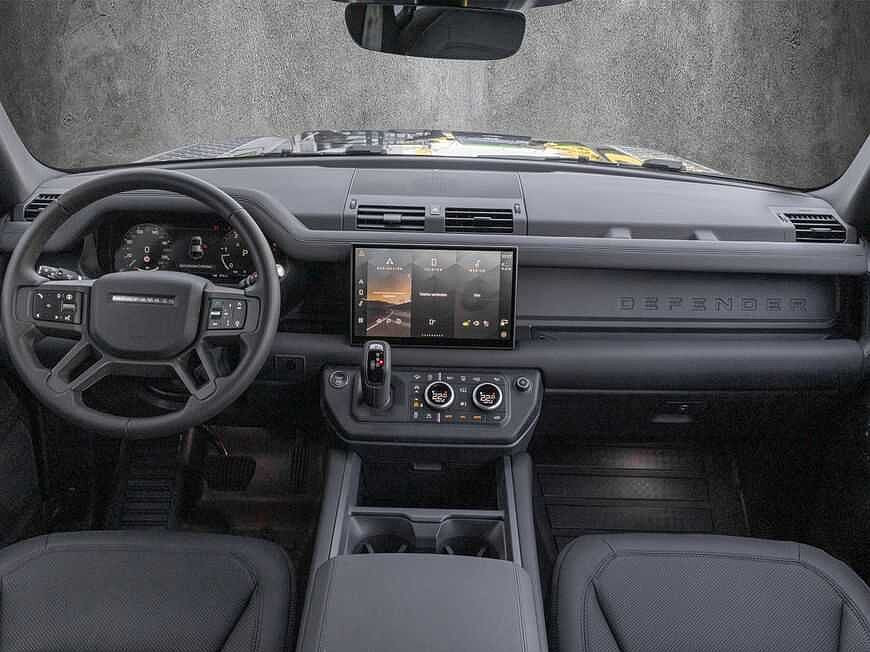 Land Rover Defender 110 Dynamic SE