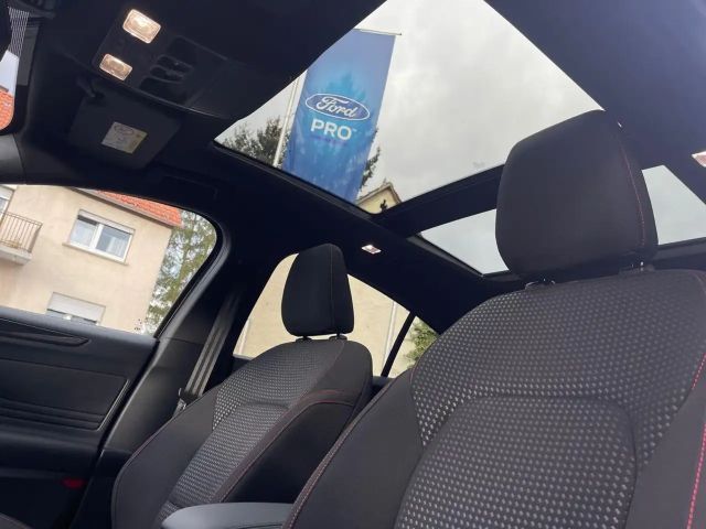 Ford Focus EcoBoost ST Line