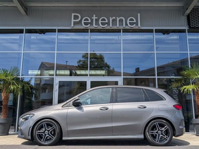 Mercedes-Benz B 180 AMG Line Sedan