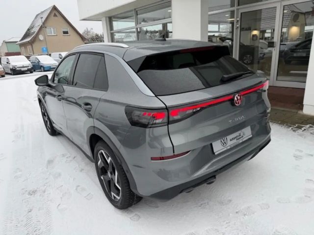 Volkswagen T-Roc 1.5 eTSI DSG R-Line