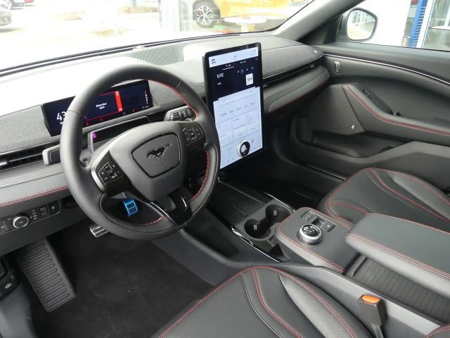 Ford Mustang Mach-E 98 kWh AWD