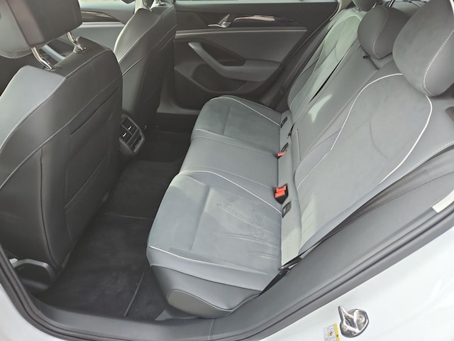 Volkswagen Passat 2.0 TDI Business DSG Variant