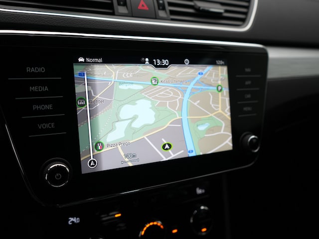 Skoda Superb Ambition Combi iV