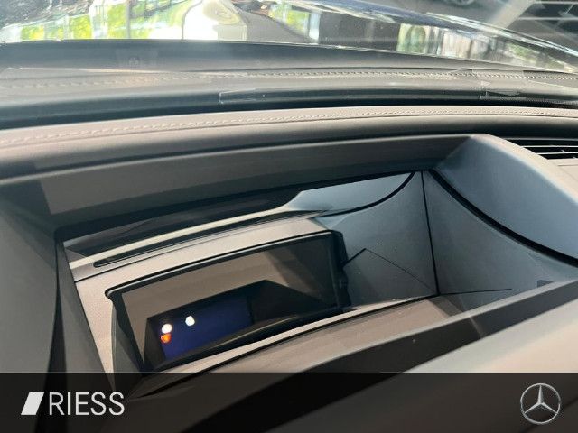 Mercedes-Benz C 300 4MATIC Sedan