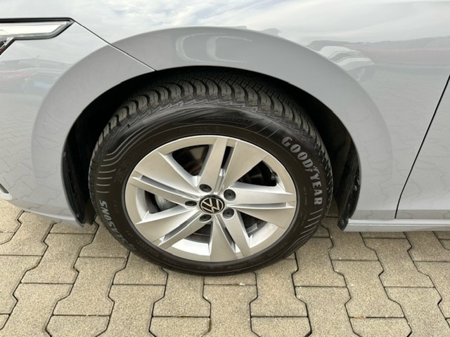 Volkswagen Golf 1.5 TSI Life Variant