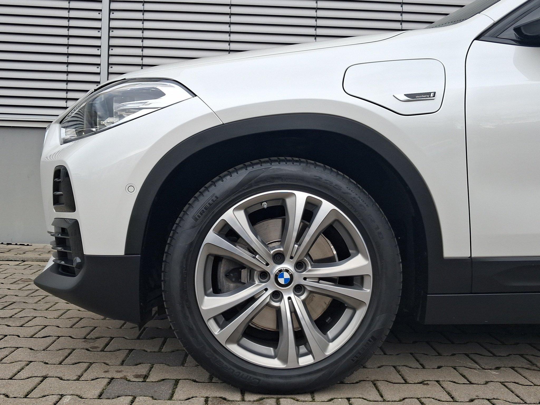 BMW X2 xDrive25e