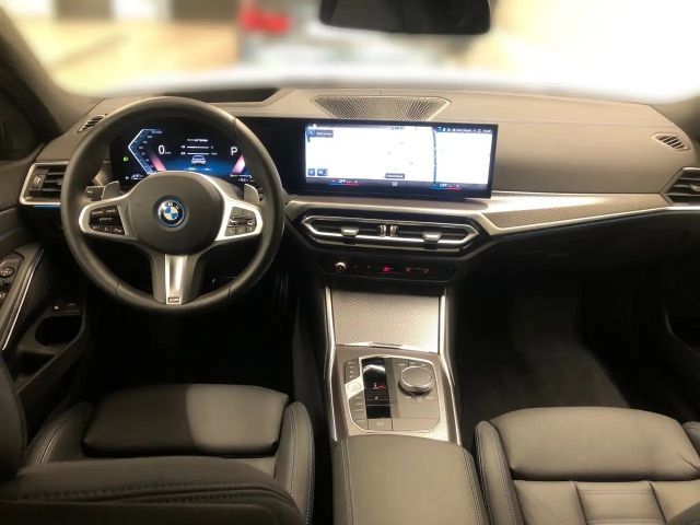 BMW 330 330e xDrive