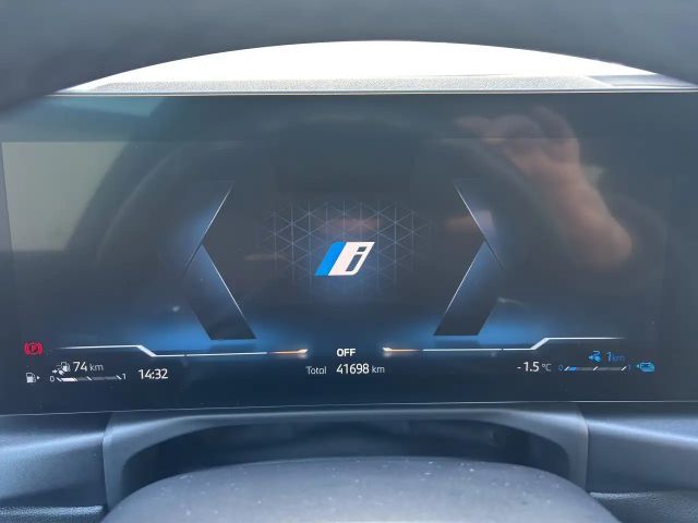 BMW 330 330e M-Sport Sedan xDrive