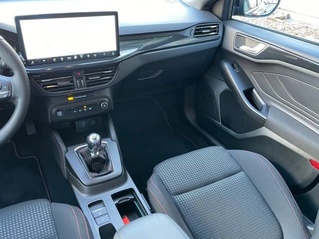 Ford Focus ST Line Wagon