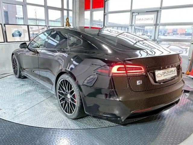 Tesla Model S Plaid