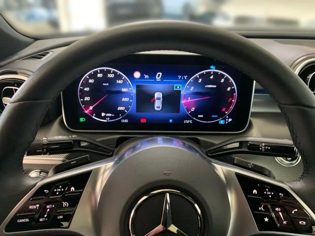 Mercedes-Benz C 200 AVANTGARDE Sedan