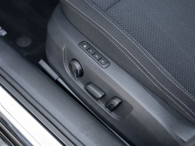 Skoda Superb 2.0 TDI Combi Style Style