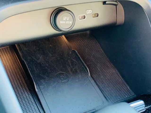 Volvo XC40 B3 B Aut. ACC BLIS PILOT 360° LED NAVI Shzg