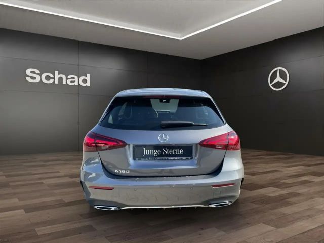 Mercedes-Benz A 180 AMG Line Premium