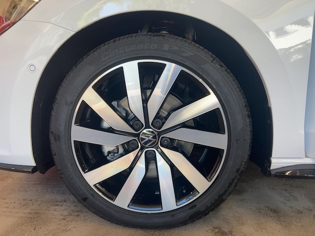 Volkswagen Touran DSG R-Line