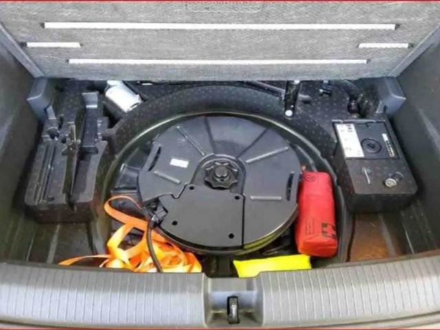 Volkswagen T-Roc "R" Performance Navi el.HK Akrapovic AHK