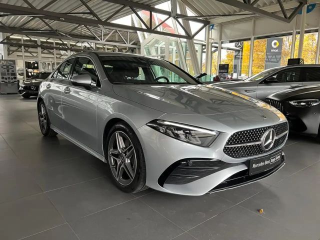 Mercedes-Benz A 180 AMG Line