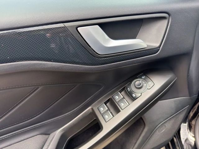 Ford Focus EcoBoost ST Line Wagon